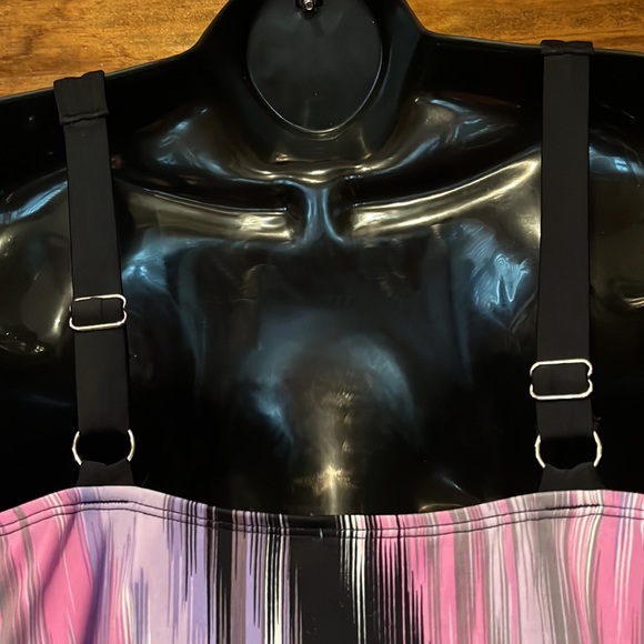 Vertical Striped Tankini Top - Picture 4 of 7